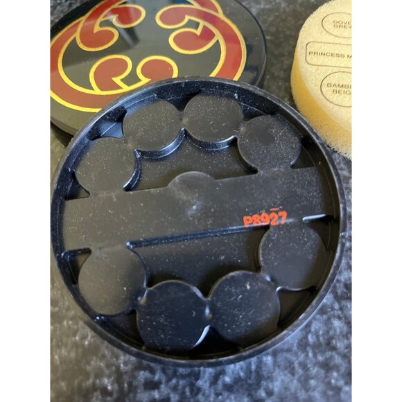 Vintage Princess Marcella Borghese Eye Shadow 8 Shades in Original Box - Picture 6 of 10